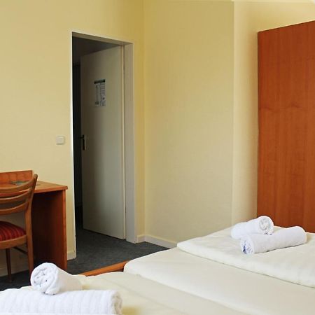 Autobahn Hotel Pfungstadt Ost Eksteriør bilde